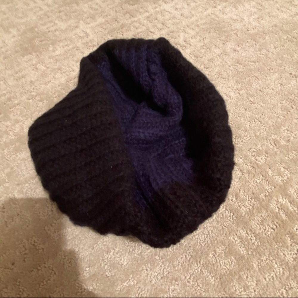 Zara Navy / Black Circle Scarf 💙🖤